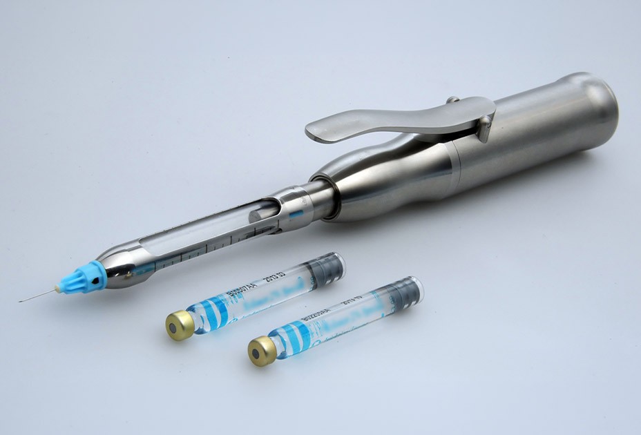 The Biofeedject® instrument: mini-hydraulically controlled injection syringe with two cylindrical ampoules